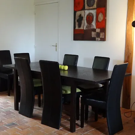 Au Moulin Geant Oda ve Kahvaltı