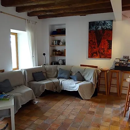 Au Moulin Geant 3*