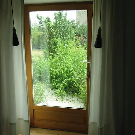 Oda ve Kahvaltı Au Moulin Geant 3*